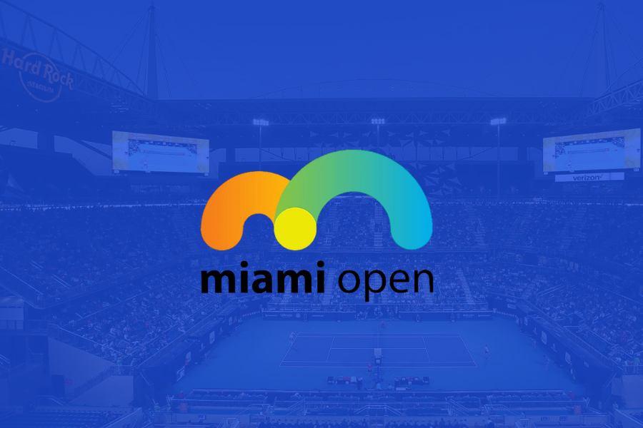Tenista sirviendo en torneo ATP Masters 1000